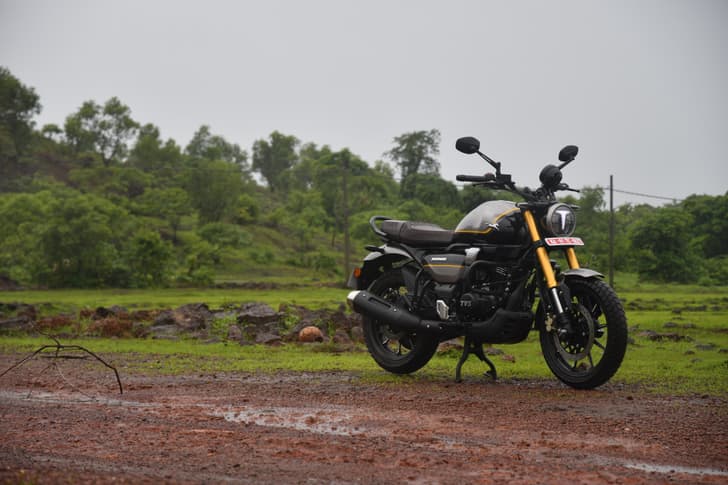 TVS Ronin photo 3