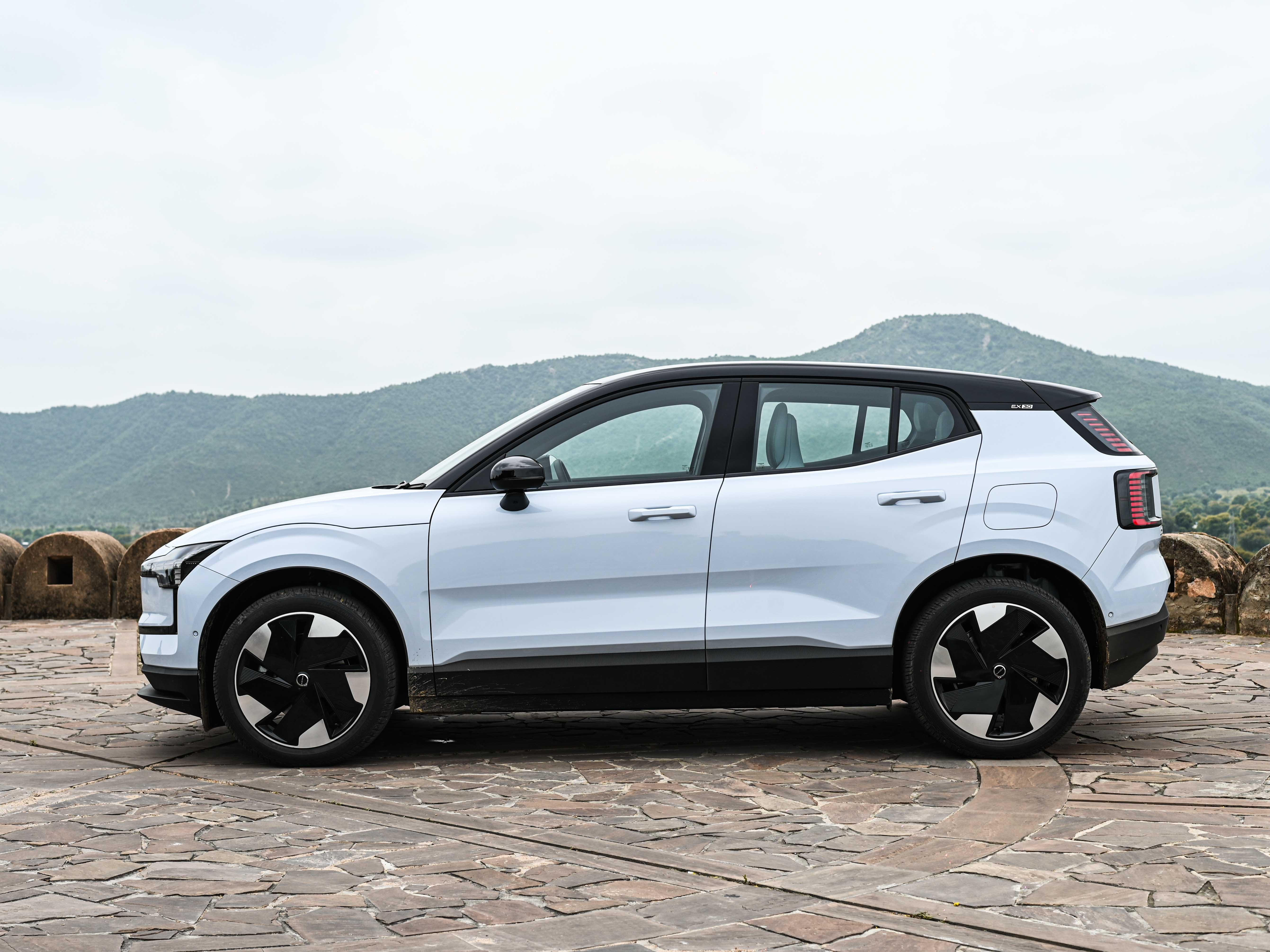 Volvo EX30