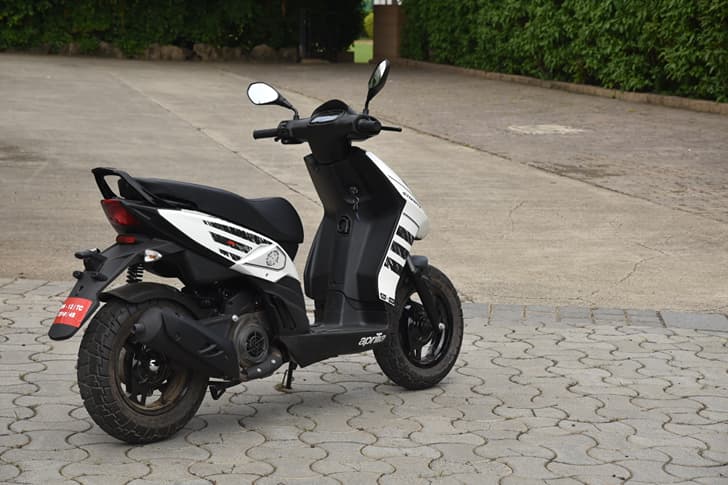 Aprilia Storm 125 photo