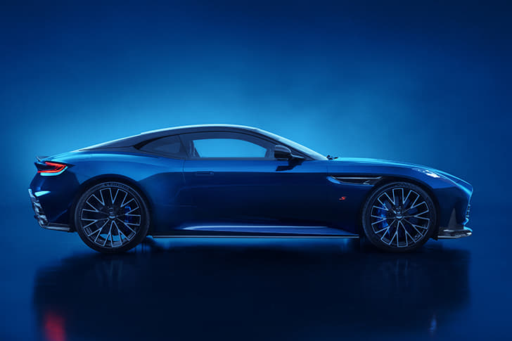 Aston Martin DB12 S Coupe photo