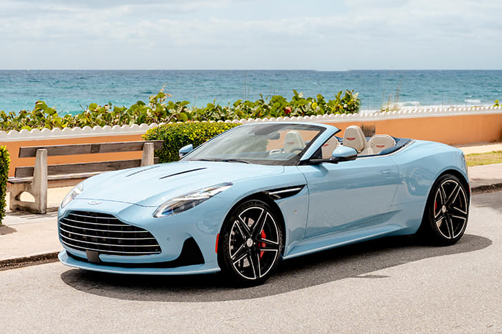 Aston Martin DB12 Volante photo