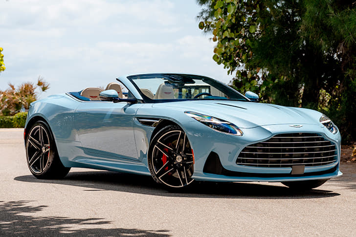 Aston Martin DB12 Volante photo