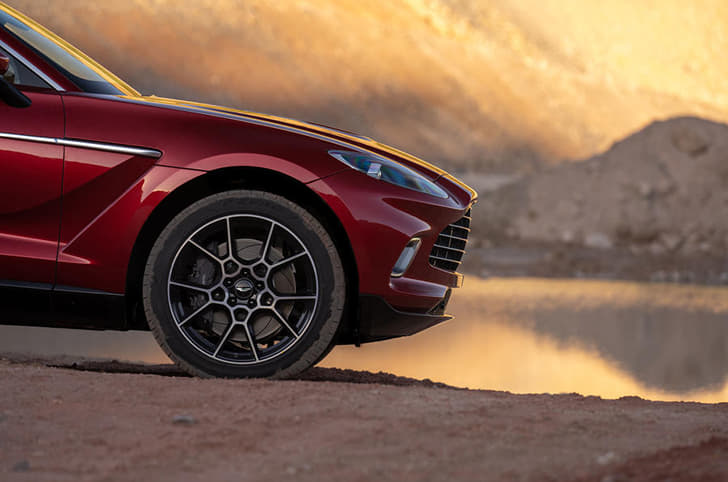 Aston Martin DBX photo