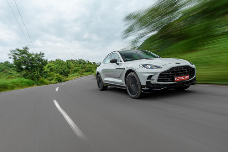 Aston Martin DBX photo