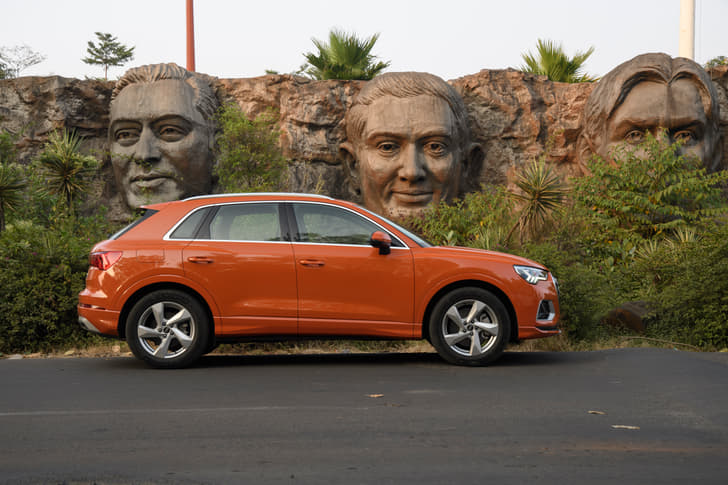 Audi Q3 photo