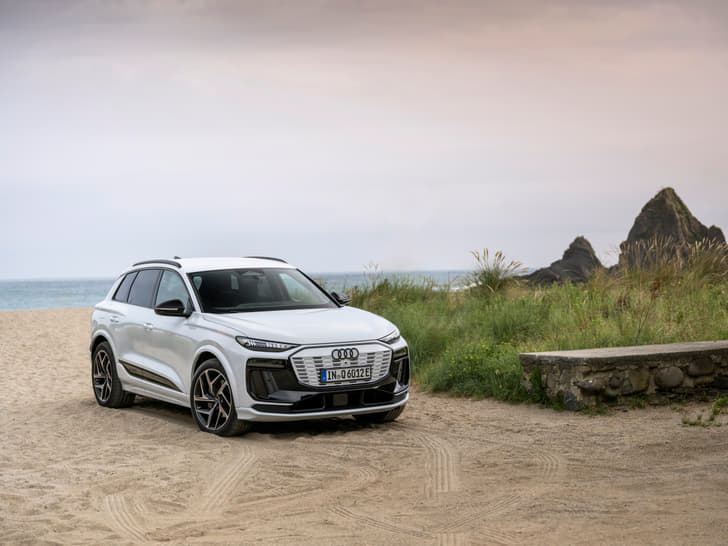 Audi Q6 e-tron photo