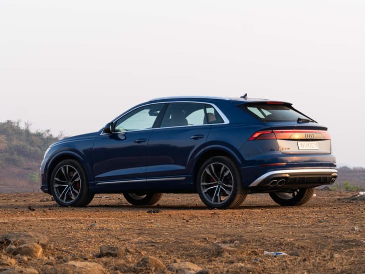 Audi Q8 photo