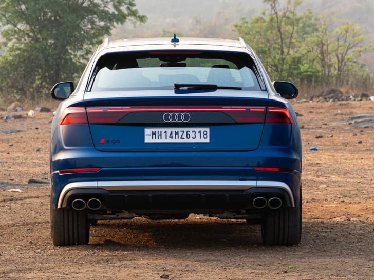 Audi Q8 photo