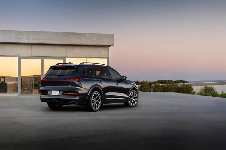 Audi Q9 photo