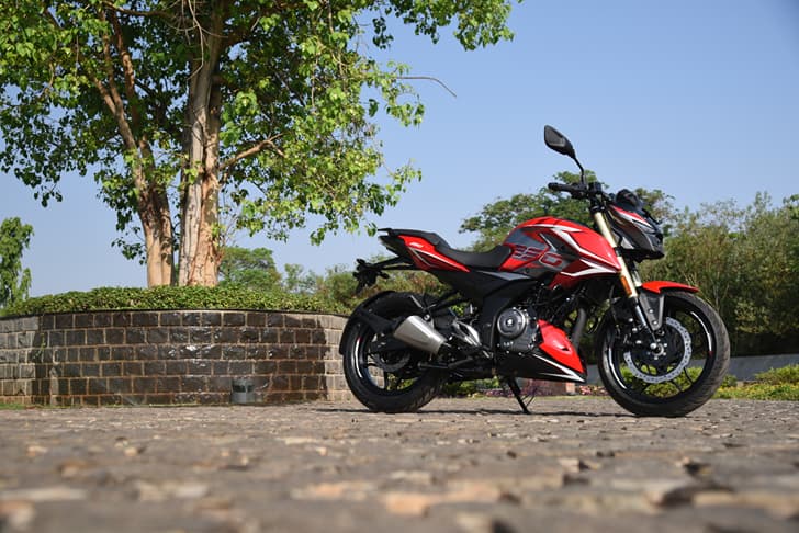 Bajaj Pulsar N250 photo 4