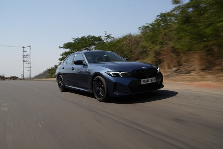 BMW 3 Series photo