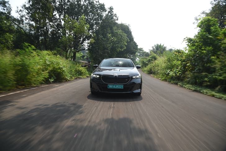 BMW i5 photo