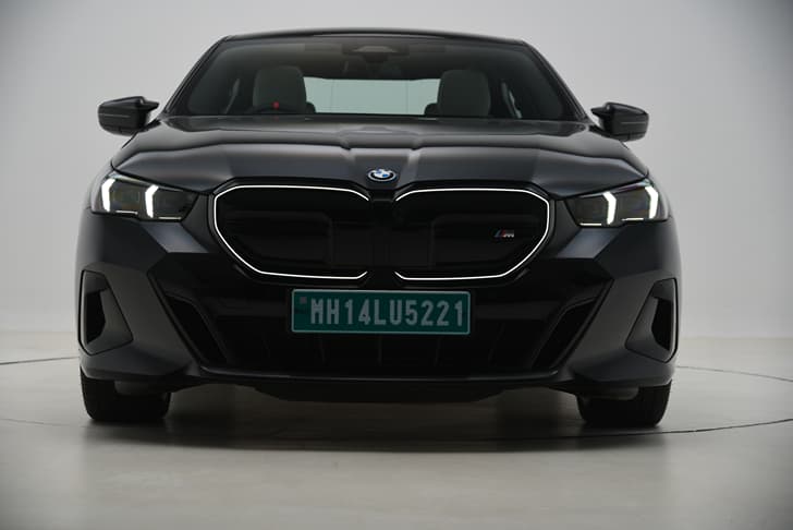 BMW i5 photo