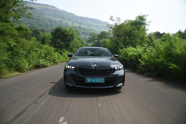 BMW i5 photo