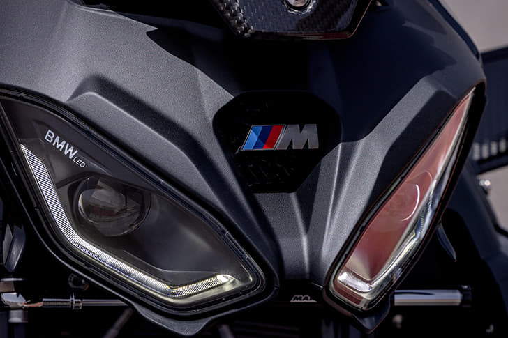 BMW M 1000 R photo