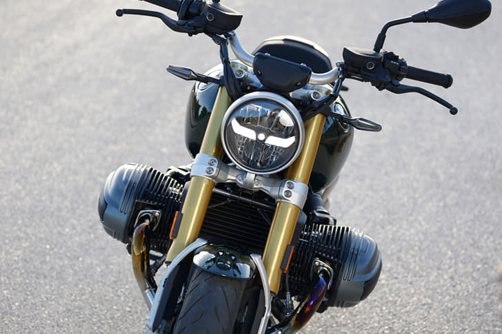 BMW R 12 nineT photo