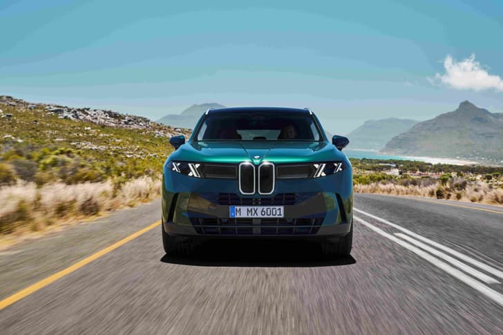 BMW X5 LWB photo