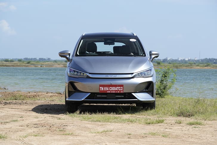 BYD eMax 7 photo
