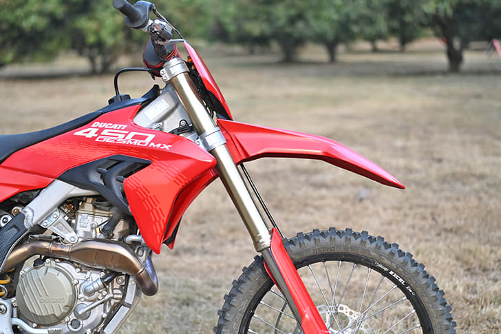Ducati Desmo450 MX photo 5