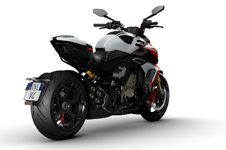 Ducati Diavel V4 RS photo