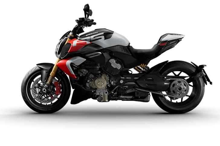 Ducati Diavel V4 RS photo
