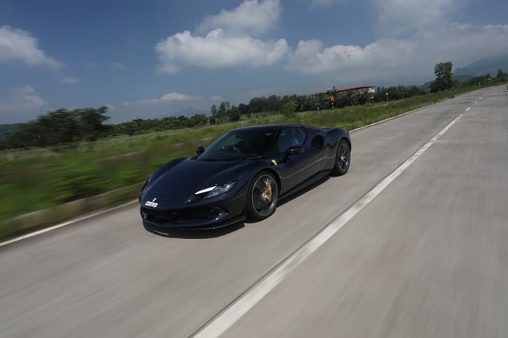 Ferrari 296 GTB photo
