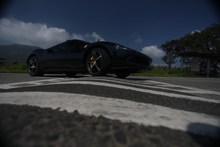 Ferrari 296 GTB photo
