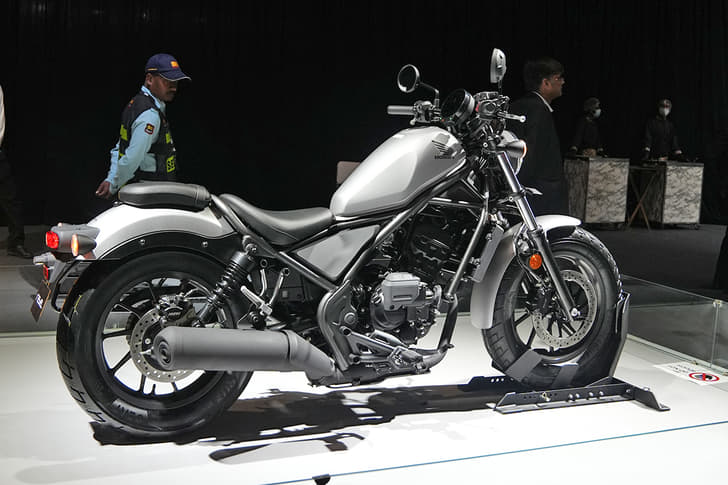 Honda Rebel 300 photo