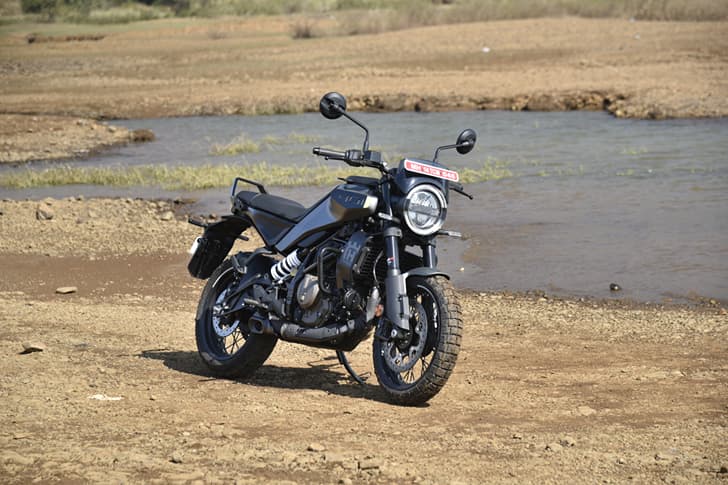 Husqvarna Svartpilen 401 photo 2