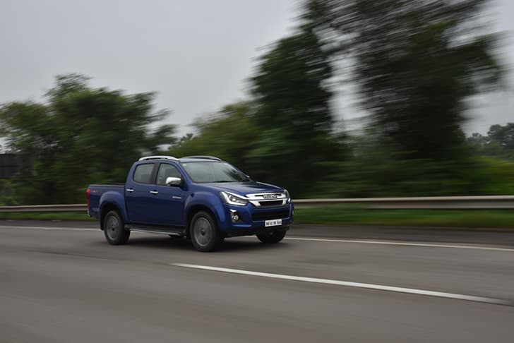 Isuzu D-Max V-Cross photo