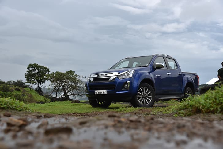 Isuzu D-Max V-Cross photo