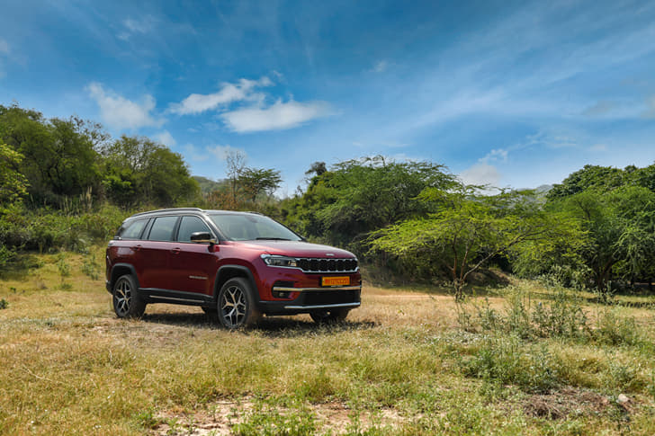 Jeep Meridian photo