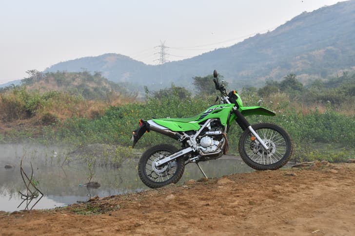 Kawasaki KLX230 photo