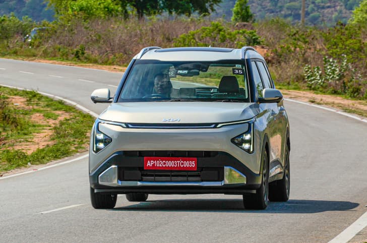 Kia Carens Clavis photo