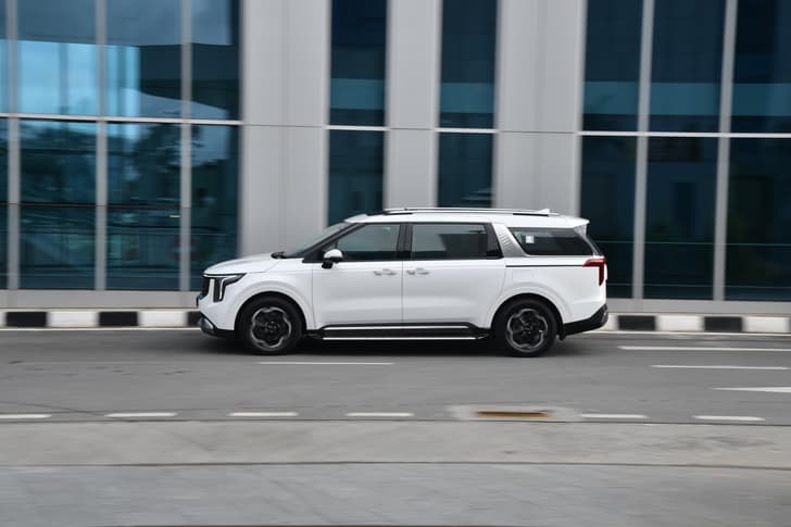 Kia Carnival photo
