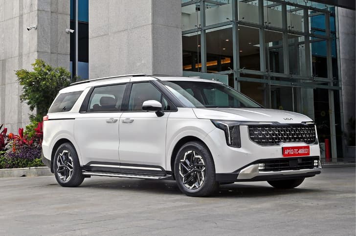 Kia Carnival photo