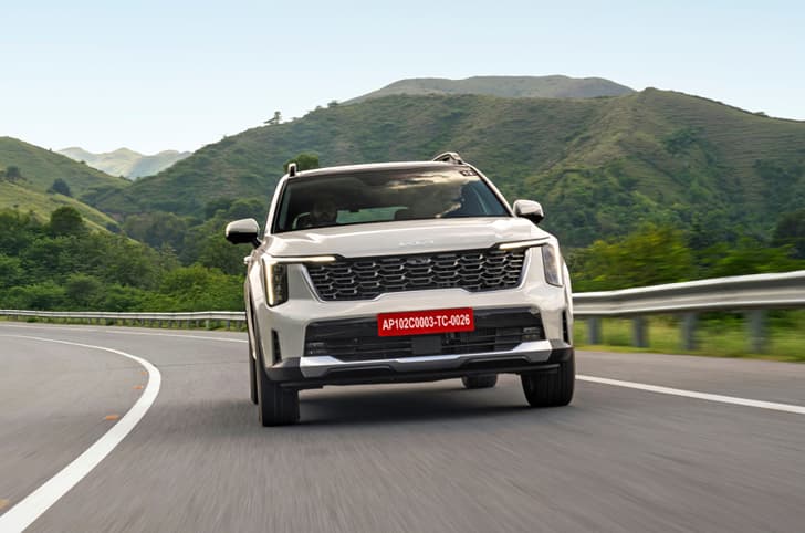 Kia Sorento photo