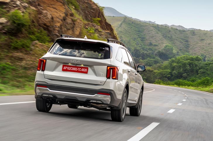 Kia Sorento photo