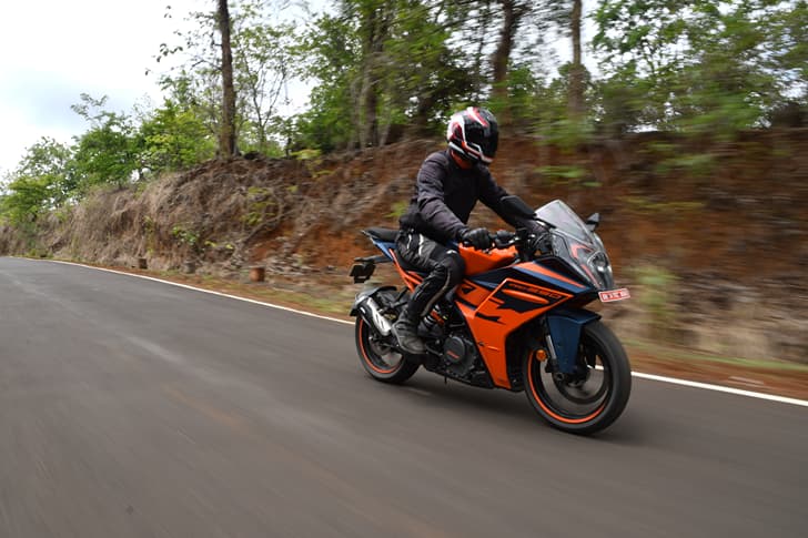 KTM RC 390 photo 4
