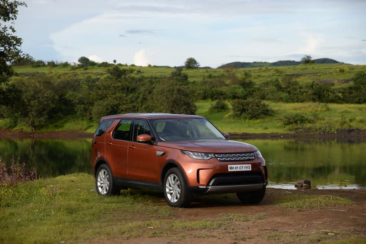 Land Rover Discovery photo