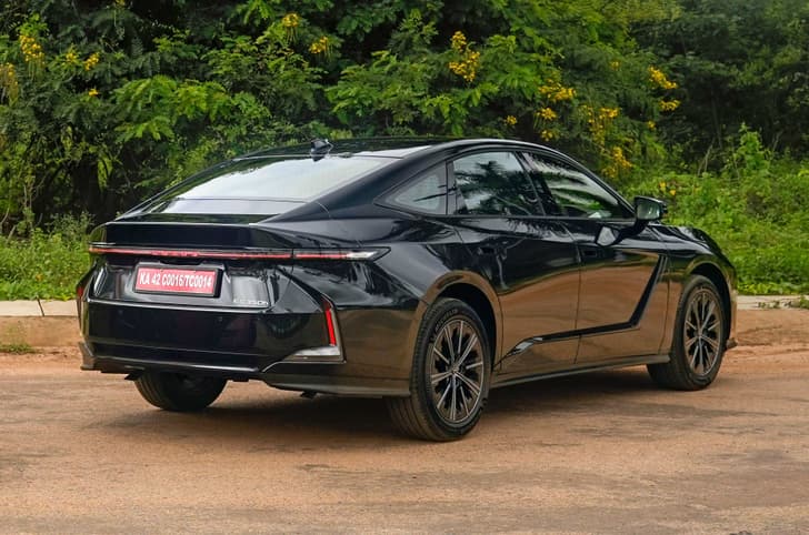 Lexus ES photo