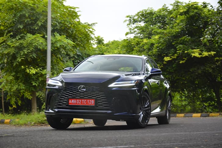 Lexus RX photo