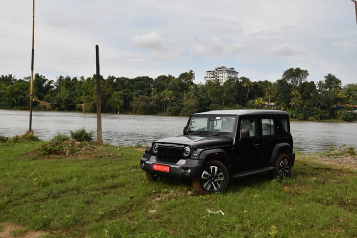 Mahindra Thar Roxx photo