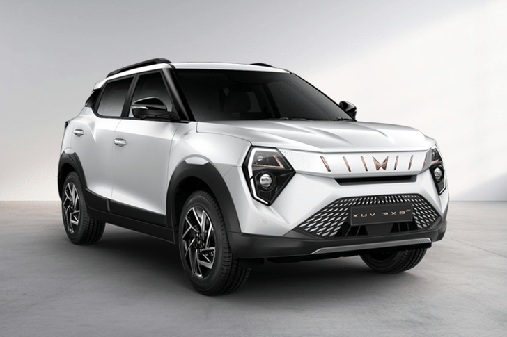 Mahindra XUV 3XO EV photo