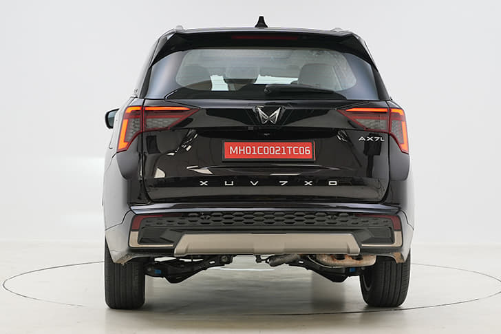 Mahindra XUV 7XO photo