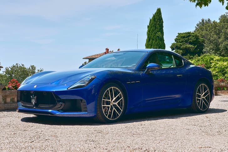 Maserati GranTurismo photo