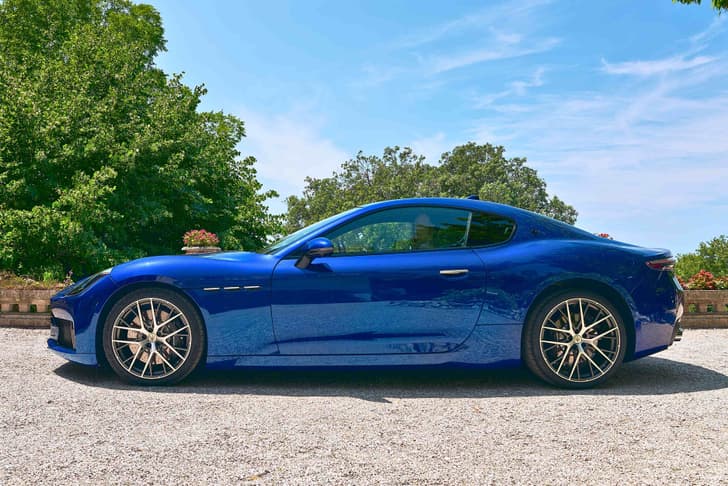 Maserati GranTurismo photo