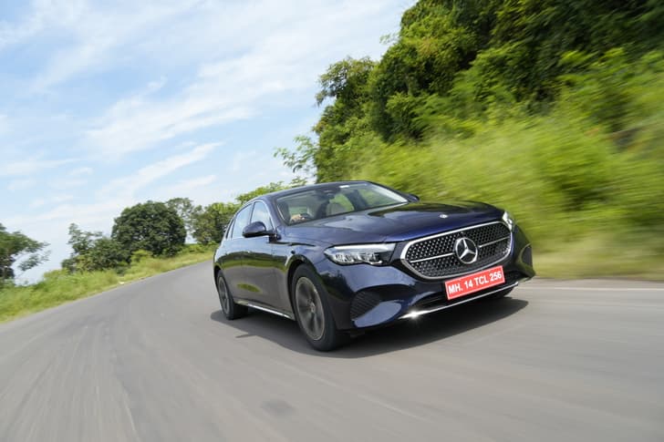 Mercedes-Benz E-Class photo