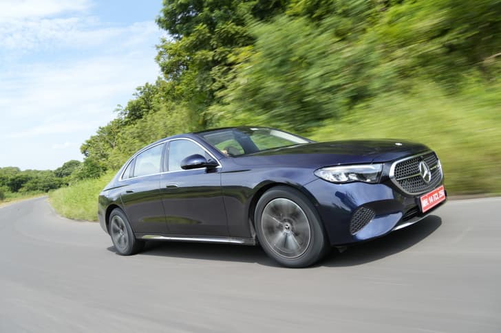 Mercedes-Benz E-Class photo
