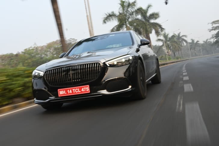 Mercedes-Benz S-Class Maybach photo